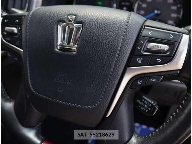 Toyota CROWN MAJESTA 2016-11 8313859-22
