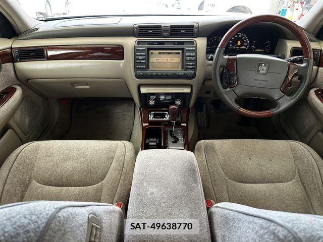 Toyota CROWN MAJESTA 2003-11 8335333-6