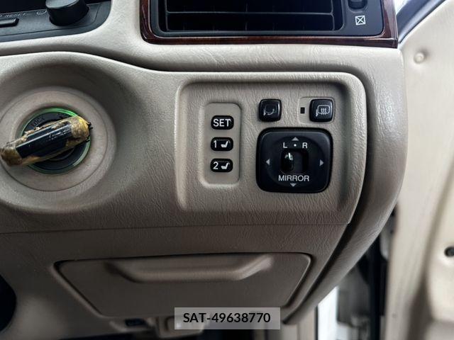 Toyota CROWN MAJESTA 2003-11 8335333-8