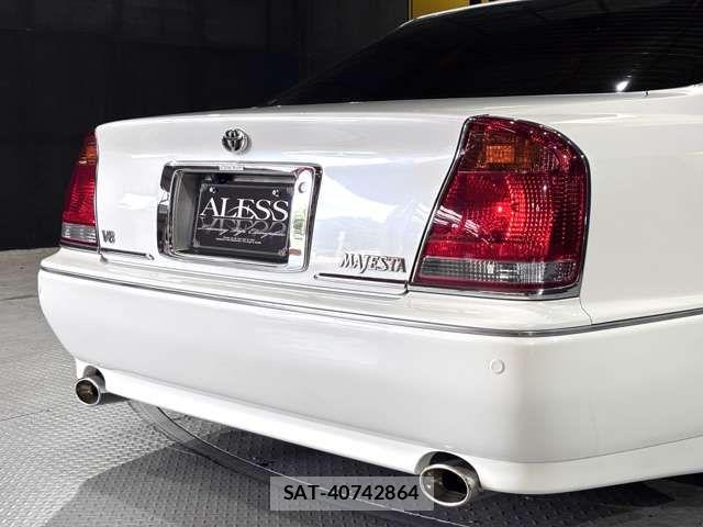 Toyota CROWN MAJESTA 1999-10 8335329-7