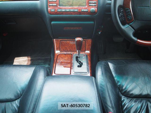 Toyota CROWN MAJESTA 2002-07 8335330-17