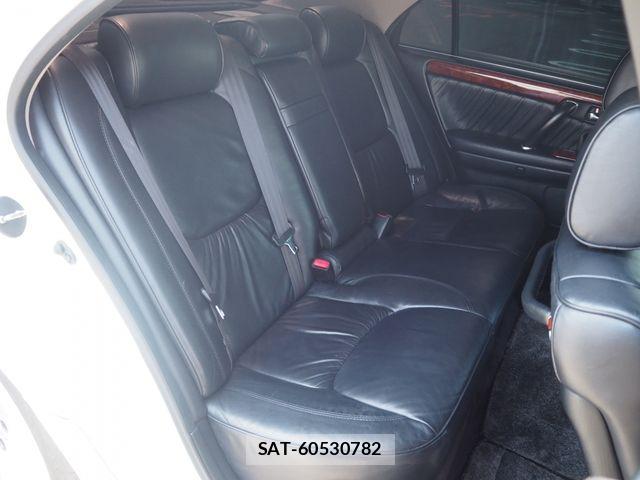 Toyota CROWN MAJESTA 2002-07 8335330-19