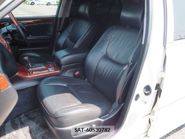 Toyota CROWN MAJESTA 2002-07 8335330-21