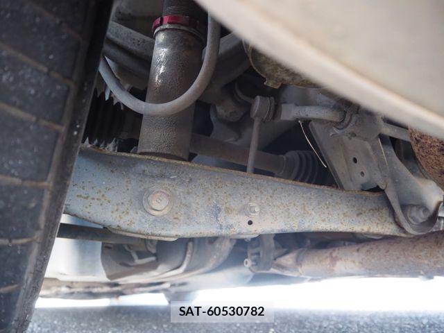 Toyota CROWN MAJESTA 2002-07 8335330-27