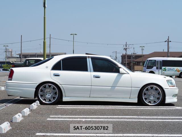 Toyota CROWN MAJESTA 2002-07 8335330-5