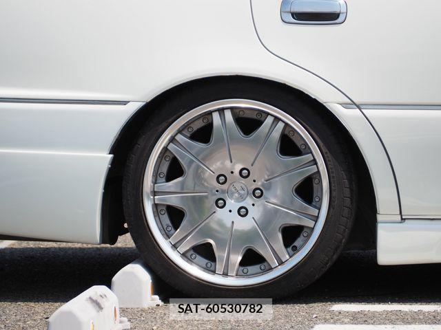 Toyota CROWN MAJESTA 2002-07 8335330-6