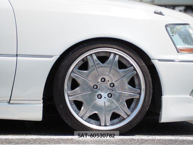 Toyota CROWN MAJESTA 2002-07 8335330-7