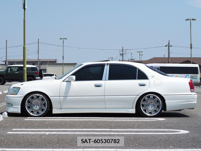 Toyota CROWN MAJESTA 2002-07 8335330-8