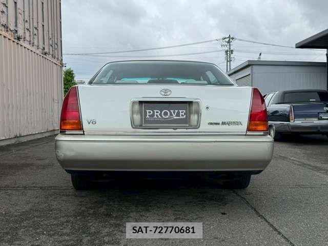 Toyota CROWN MAJESTA 1996-01 8354208-10
