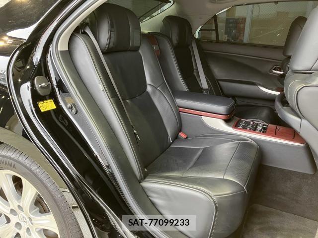 Toyota CROWN MAJESTA 2009-05 8371540-17