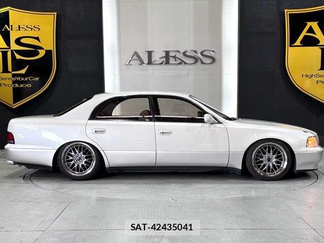 Toyota CROWN MAJESTA 1993-05 8457214-15