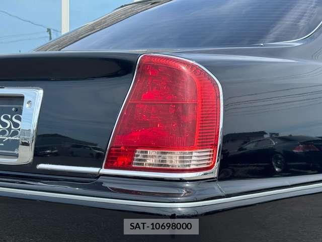 Toyota CROWN MAJESTA 2000-07 8561531-9