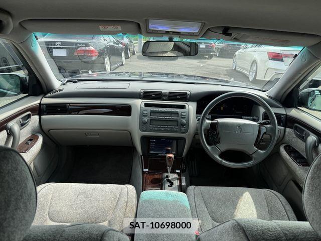Toyota CROWN MAJESTA 2000-07 8561531-18