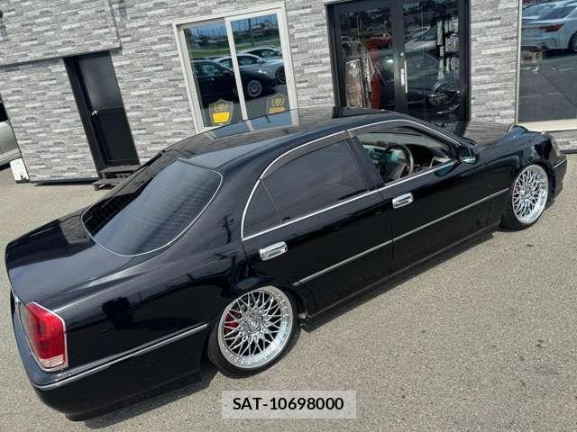 Toyota CROWN MAJESTA 2000-07 8561531-1