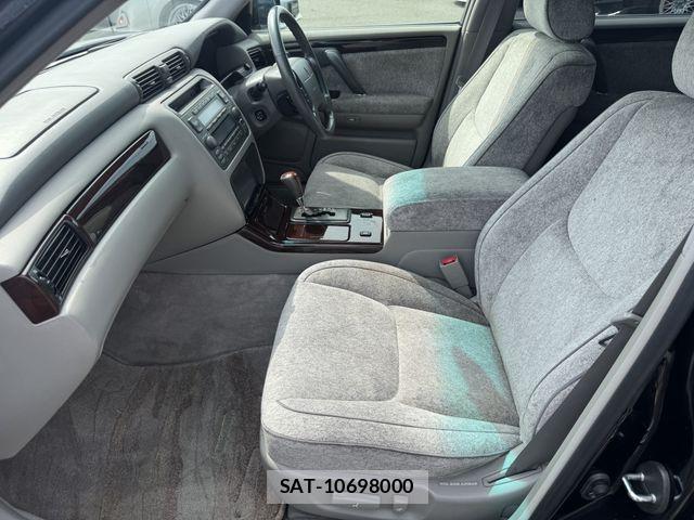 Toyota CROWN MAJESTA 2000-07 8561531-24