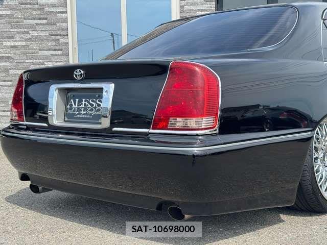 Toyota CROWN MAJESTA 2000-07 8561531-8