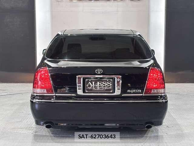 Toyota CROWN MAJESTA 2002-07 8626263-13