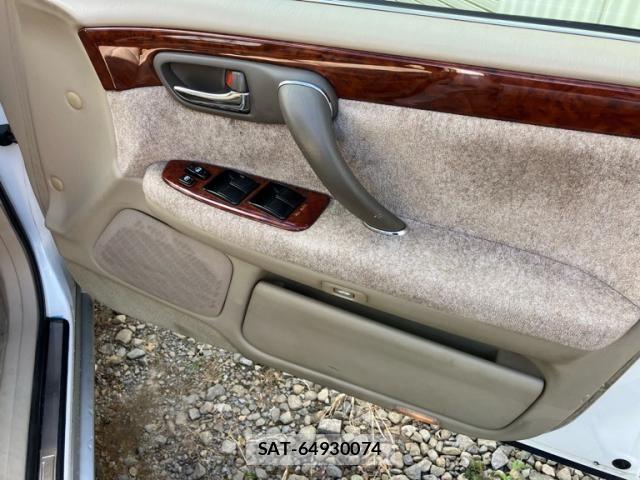 Toyota CROWN MAJESTA 2000-12 8626264-11