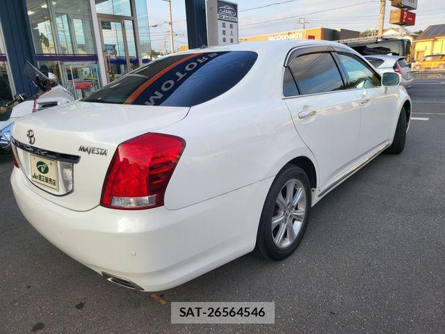 Toyota CROWN MAJESTA 2010-03 8658535-15