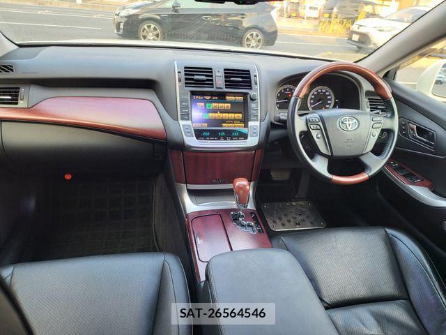 Toyota CROWN MAJESTA 2010-03 8658535-2