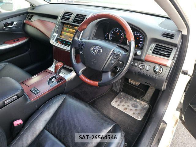Toyota CROWN MAJESTA 2010-03 8658535-8