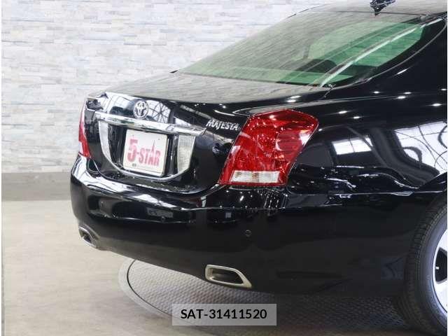 Toyota CROWN MAJESTA 2012-02 8685342-16