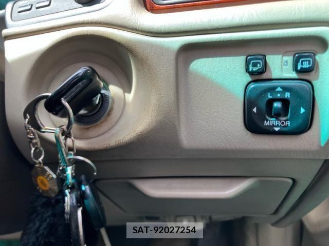 Toyota CROWN MAJESTA 1999-11 8779840-18