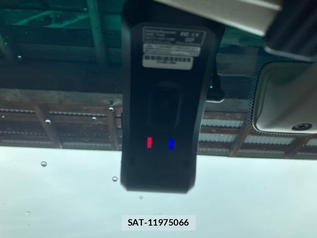 Toyota CROWN MAJESTA 2001-10 8779839-18