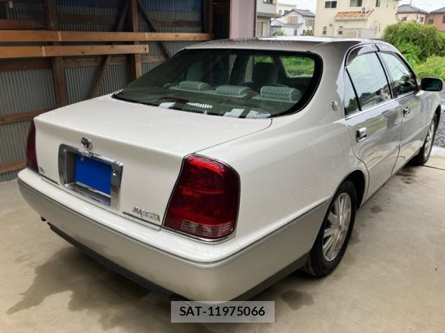 Toyota CROWN MAJESTA 2001-10 8779839-6