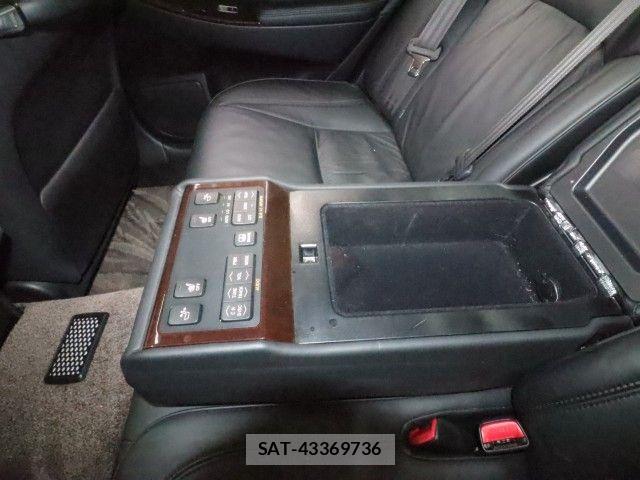 Toyota CROWN MAJESTA 2008-09 8879219-11