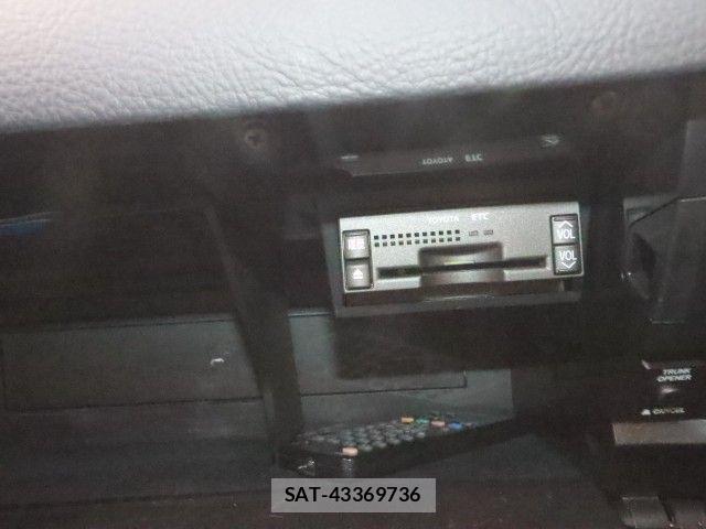 Toyota CROWN MAJESTA 2008-09 8879219-27