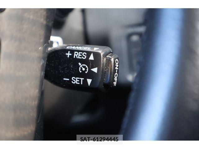 Toyota CROWN MAJESTA 2005-10 1345721-10