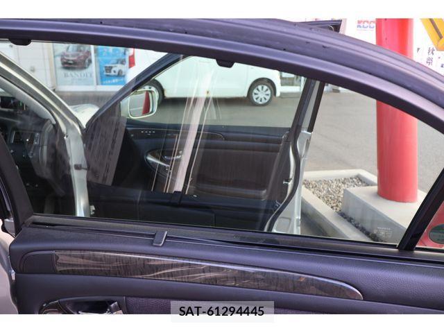 Toyota CROWN MAJESTA 2005-10 1345721-24