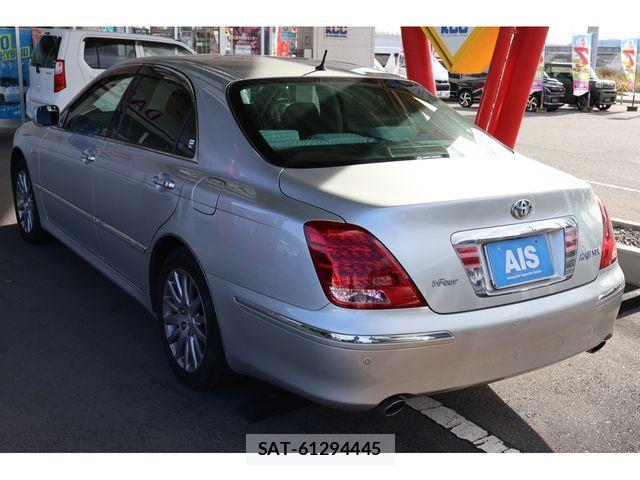 Toyota CROWN MAJESTA 2005-10 1345721-2
