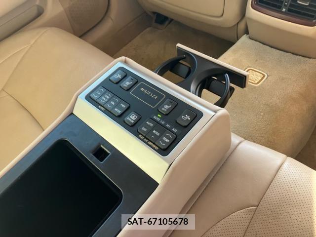 Toyota CROWN MAJESTA 2013-02 2319230-12