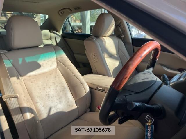 Toyota CROWN MAJESTA 2013-02 2319230-15