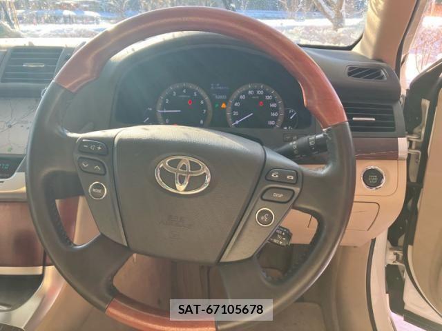 Toyota CROWN MAJESTA 2013-02 2319230-18