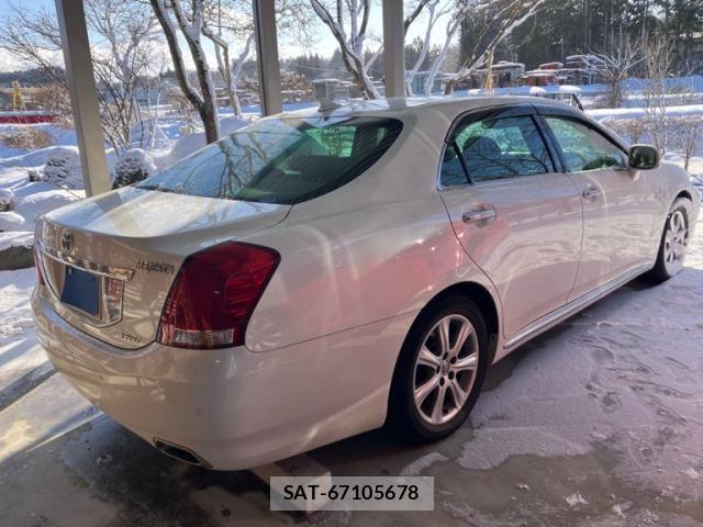 Toyota CROWN MAJESTA 2013-02 2319230-5