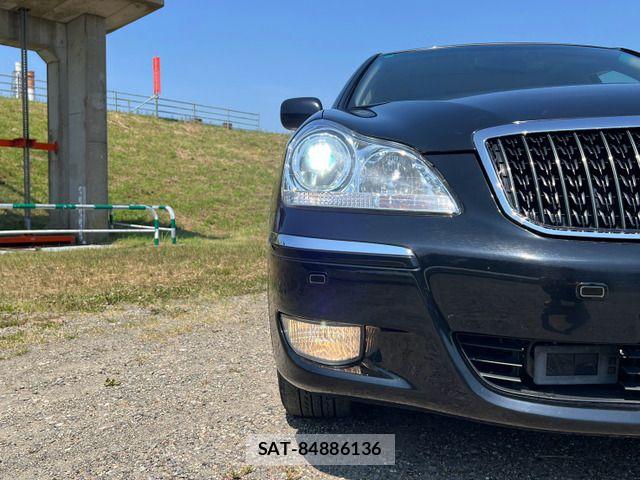 Toyota CROWN MAJESTA 2006-11 8365262-10