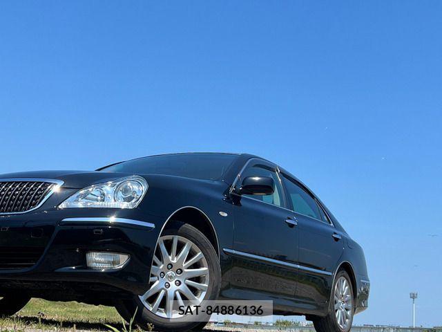 Toyota CROWN MAJESTA 2006-11 8365262-13