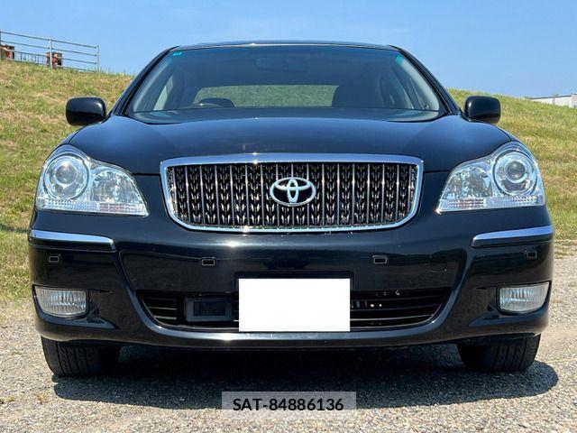 Toyota CROWN MAJESTA 2006-11 8365262-4