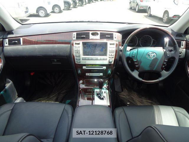 Toyota CROWN MAJESTA 2006-11 8365264-2