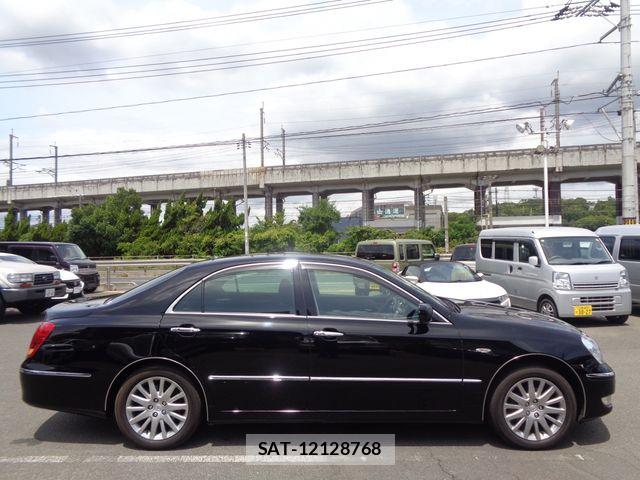 Toyota CROWN MAJESTA 2006-11 8365264-3
