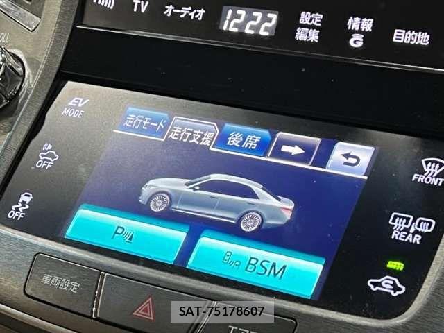 Toyota CROWN MAJESTA 2014-02 825560-5