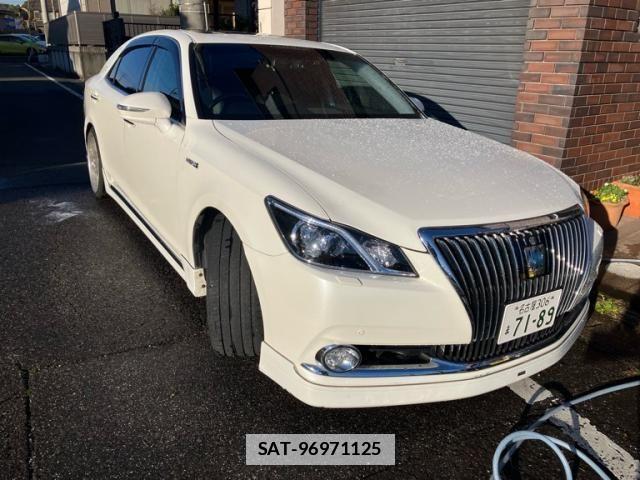 Toyota CROWN MAJESTA 2015-04 2207486-1