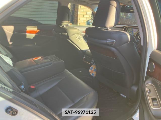 Toyota CROWN MAJESTA 2015-04 2207486-6