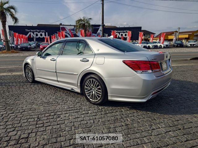 Toyota CROWN MAJESTA 2018-03 2776396-3