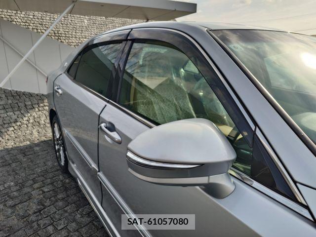 Toyota CROWN MAJESTA 2018-03 2776396-4
