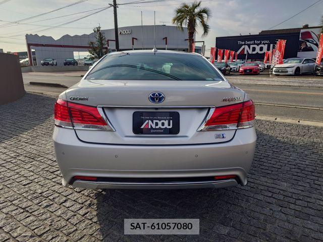 Toyota CROWN MAJESTA 2018-03 2776396-6