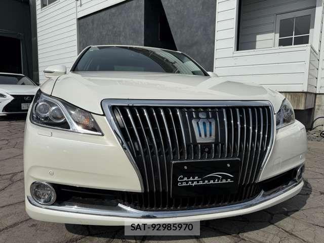 Toyota CROWN MAJESTA 2014-12 3766834-9